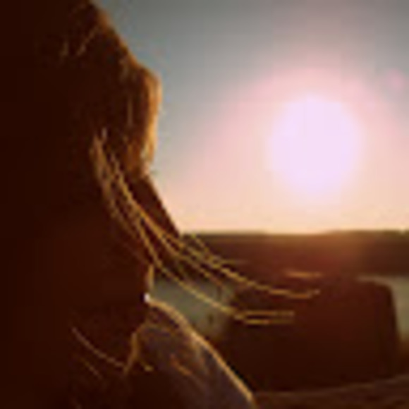 Meet your Posher, Alyssa - Picture 1 of 1